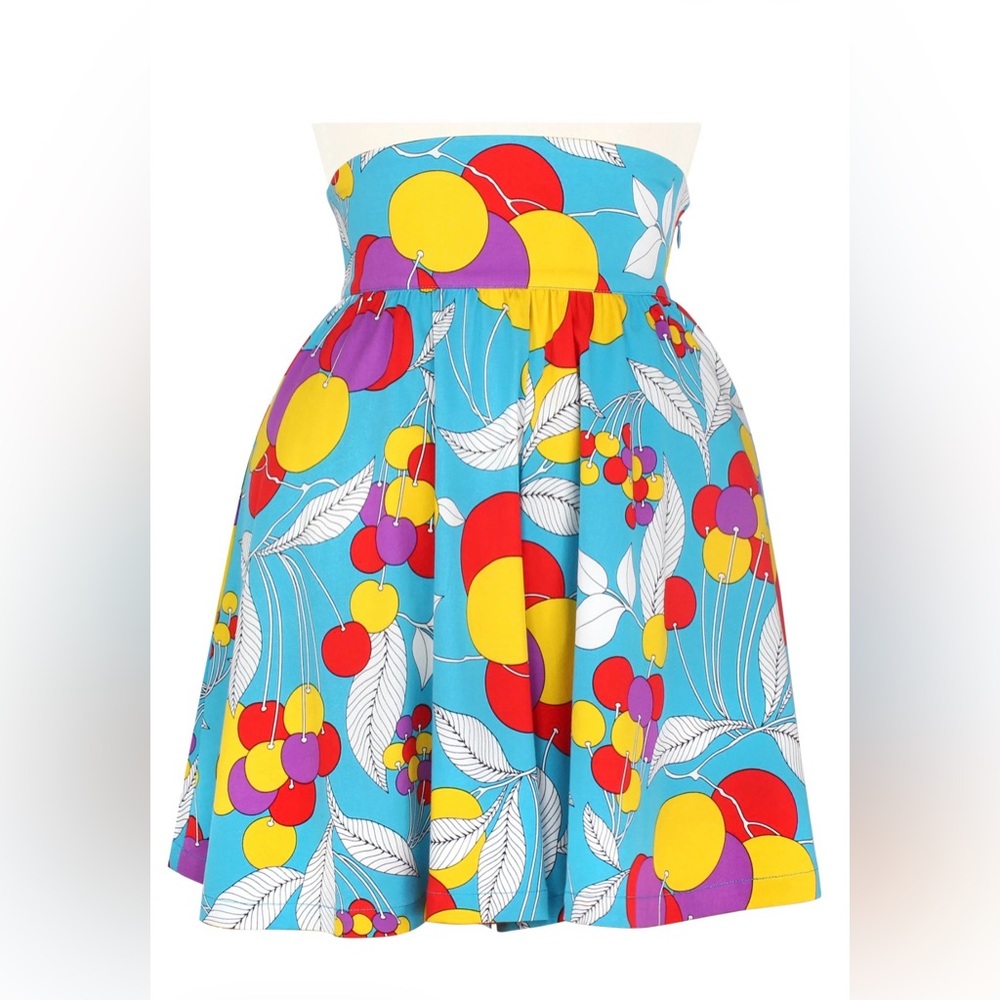 High waisted Tutti Frutti shorts sz12